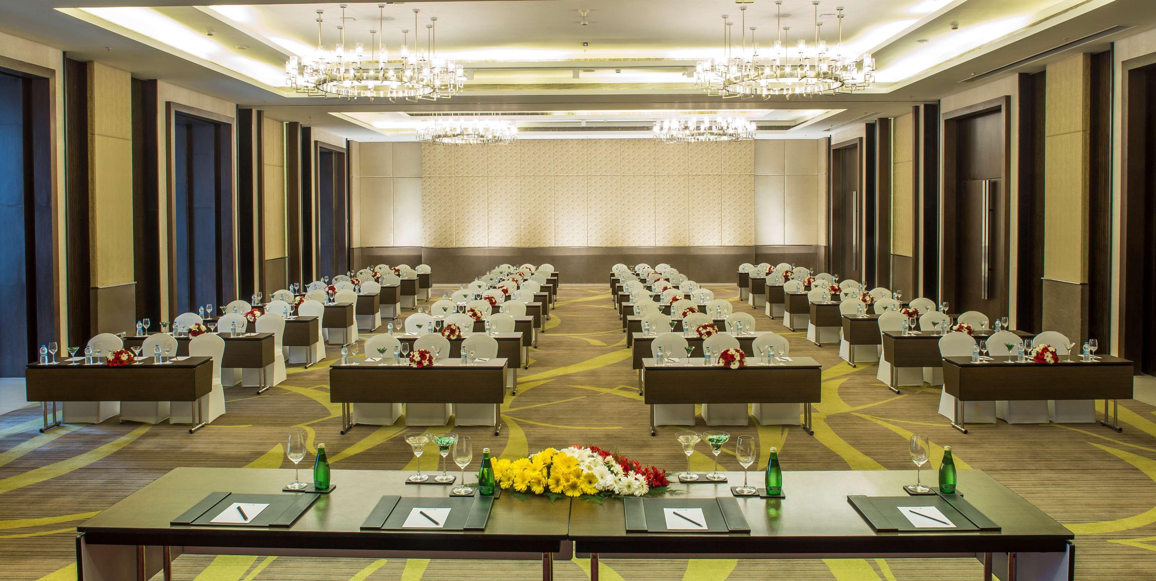 Radisson Blu Hotel Γουβαχάτι Εξωτερικό φωτογραφία The ballroom