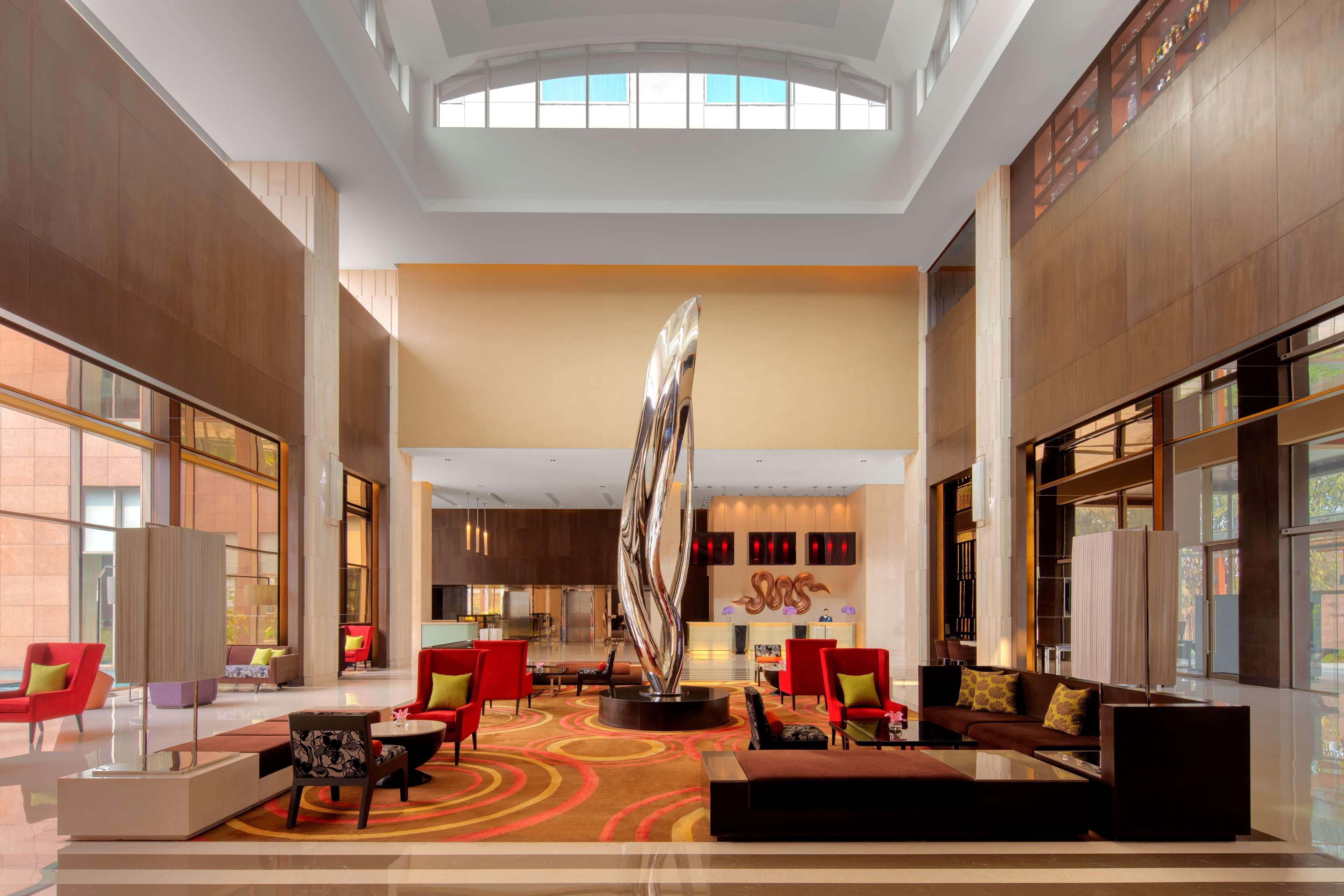 Radisson Blu Hotel Γουβαχάτι Εξωτερικό φωτογραφία Lobby